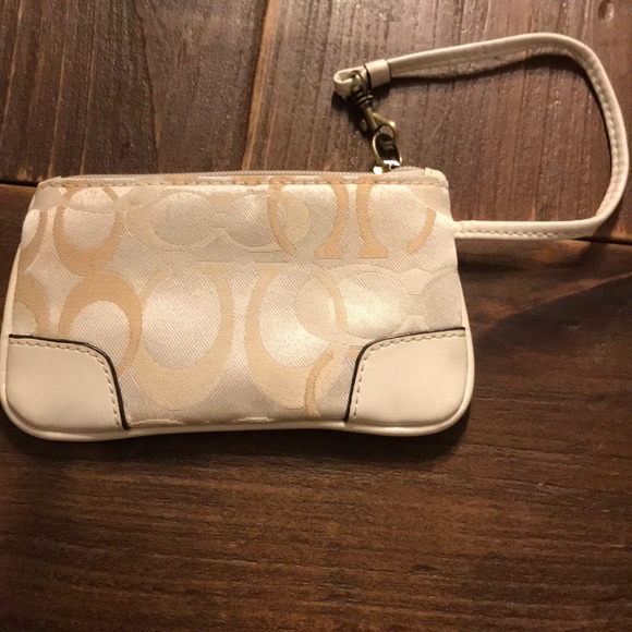 Coach wristlet - Picture 2 of 3